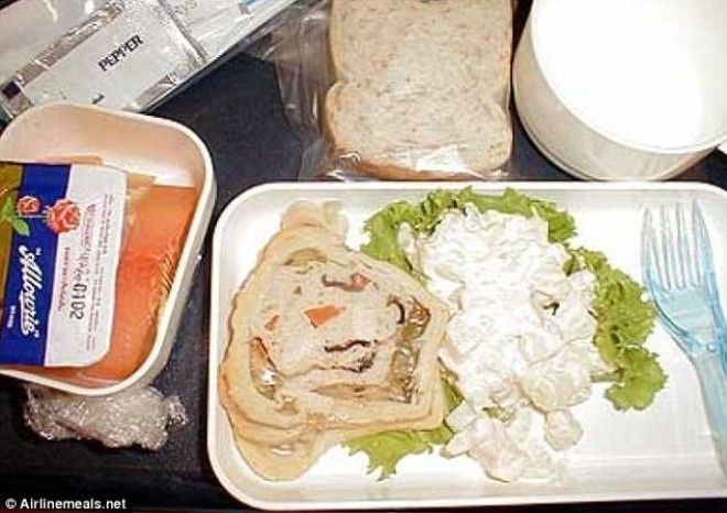 Самая отвратительная еда в самолетах